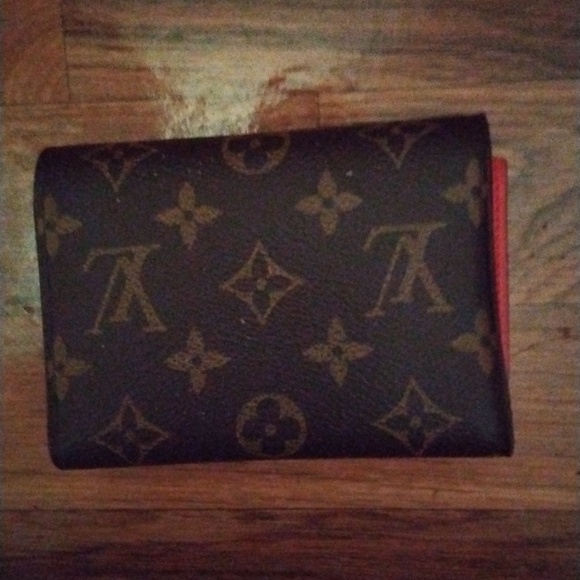 A Real Louis Vuitton Monogram Wallet with Red Accent - Picture 2 of 7